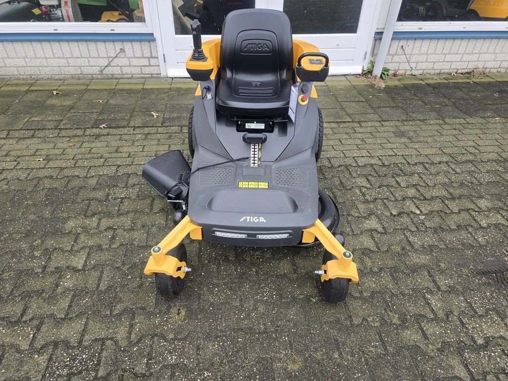Sitzrasenmäher za tip Stiga 500 E (DEMO), Gebrauchtmaschine u Druten (Slika 2)