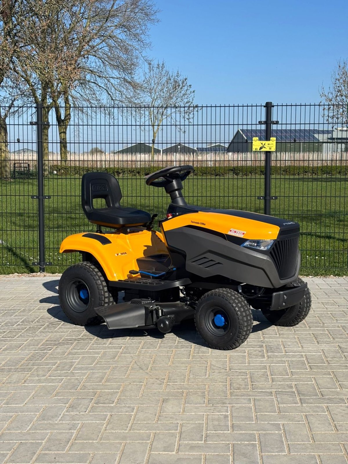 Sitzrasenmäher za tip Stiga 598e, Gebrauchtmaschine u Wadenoijen (Slika 1)