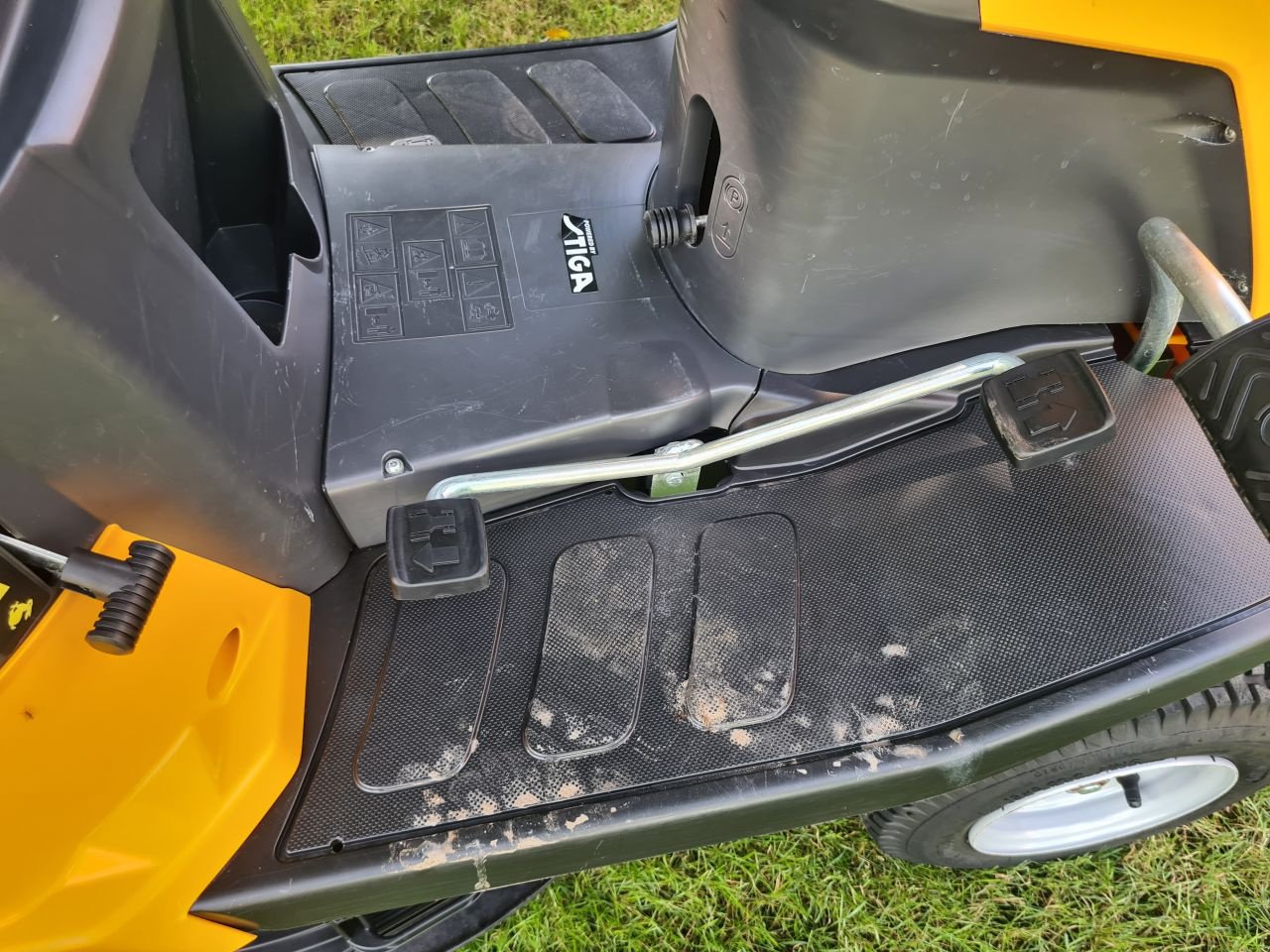 Sitzrasenmäher van het type Stiga combi 1066 HQ, Gebrauchtmaschine in Lierop (Foto 7)