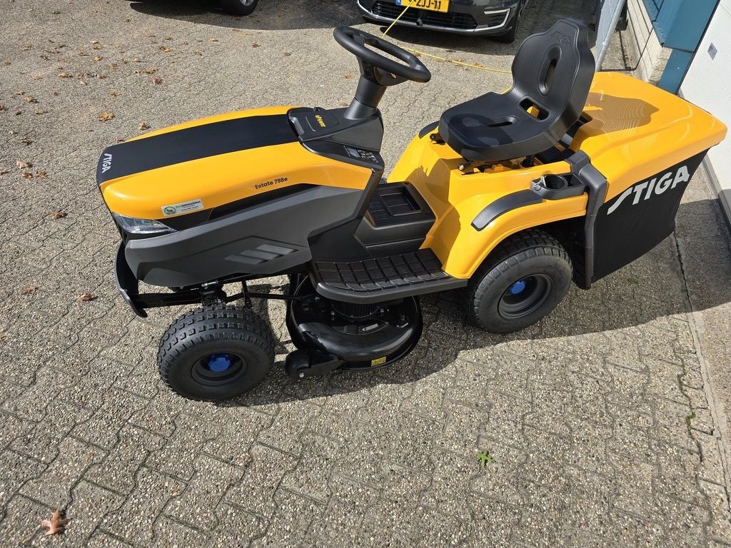 Sitzrasenmäher typu Stiga Estate 798E, Gebrauchtmaschine v Druten (Obrázek 5)