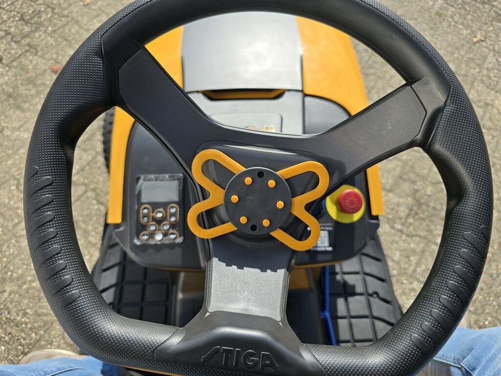 Sitzrasenmäher des Typs Stiga Estate 798E, Gebrauchtmaschine in Druten (Bild 7)