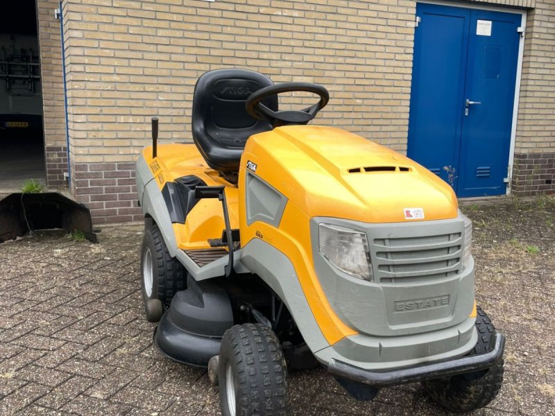 Sitzrasenmäher des Typs Stiga Estate royal 18/102 Zitmaaier, Gebrauchtmaschine in Goor