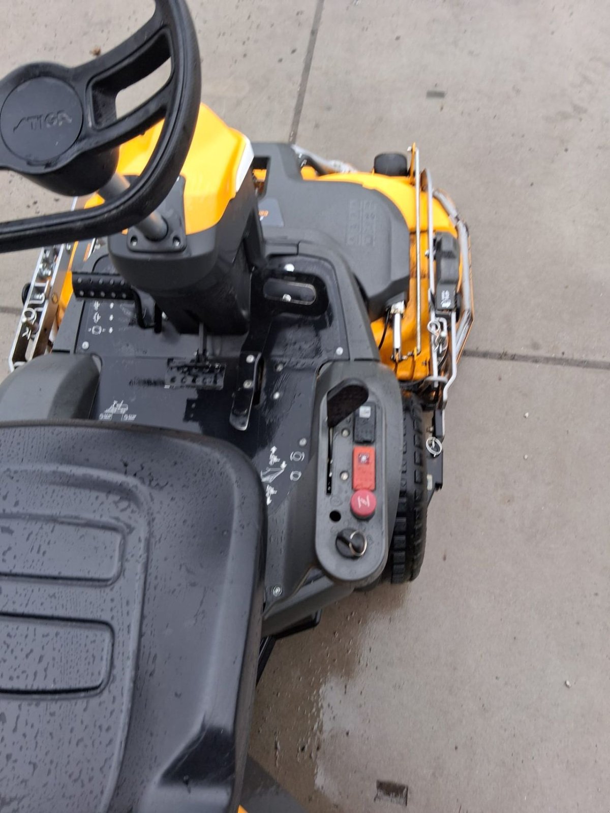 Sitzrasenmäher Türe ait Stiga Park 340PWX, Gebrauchtmaschine içinde Reeuwijk (resim 5)