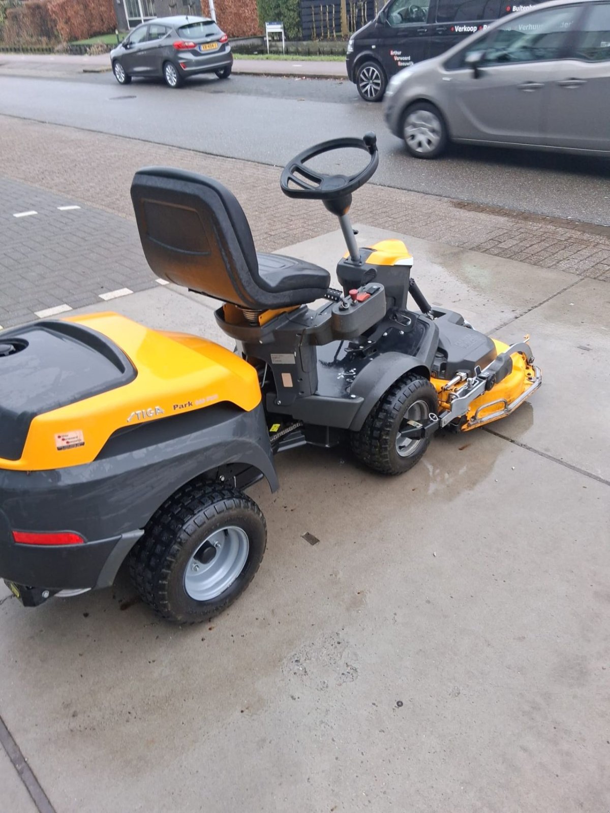 Sitzrasenmäher Türe ait Stiga Park 340PWX, Gebrauchtmaschine içinde Reeuwijk (resim 4)