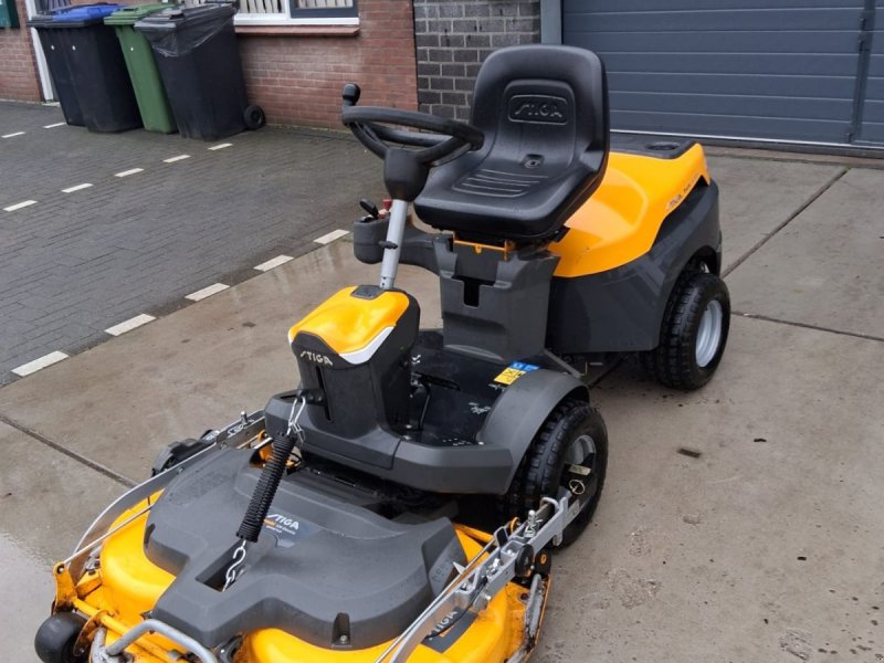 Sitzrasenmäher Türe ait Stiga Park 340PWX, Gebrauchtmaschine içinde Reeuwijk