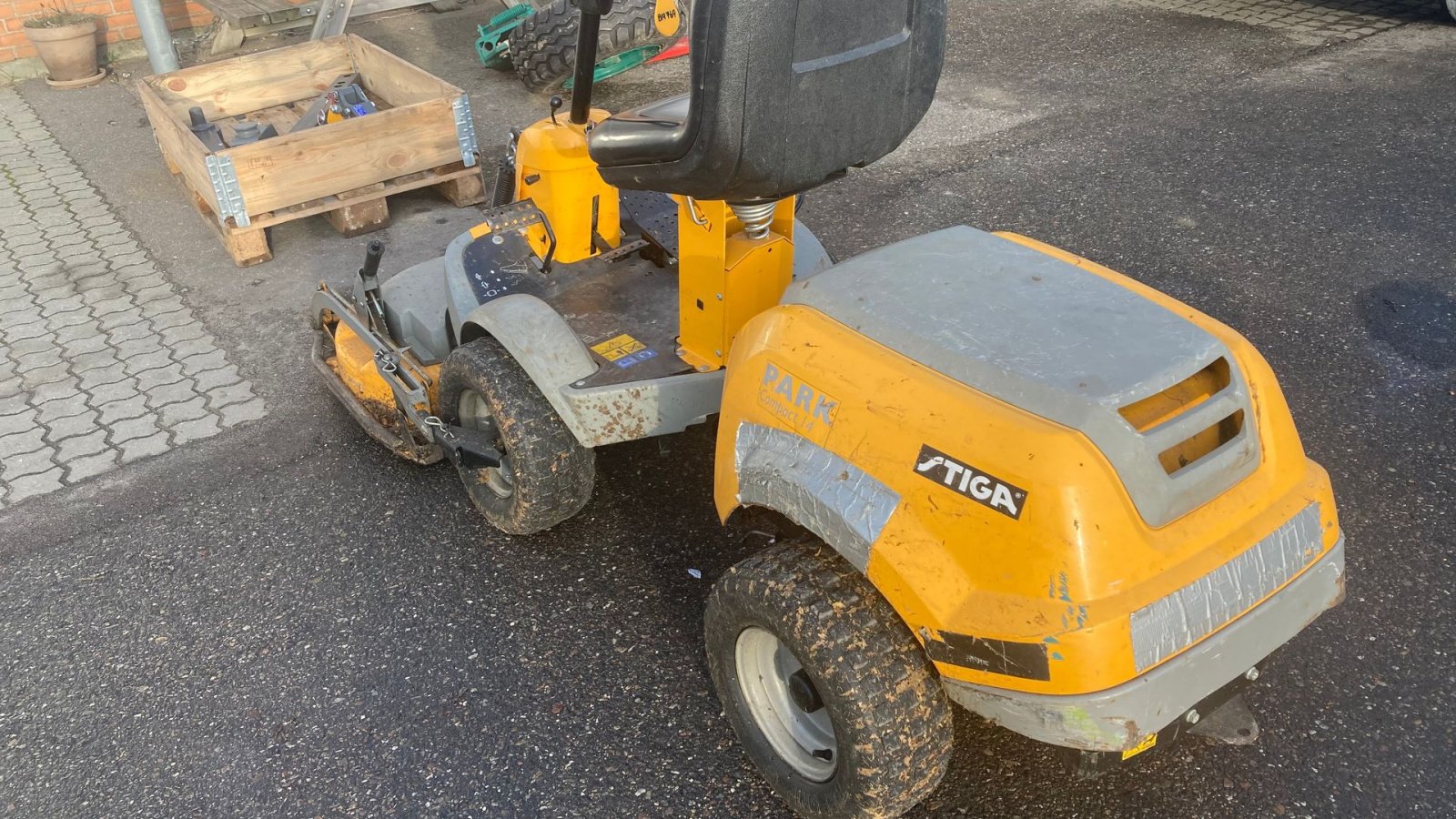 Sitzrasenmäher tip Stiga PARK COMPACT 14 HST 95 Combi, Gebrauchtmaschine in Roskilde (Poză 4)
