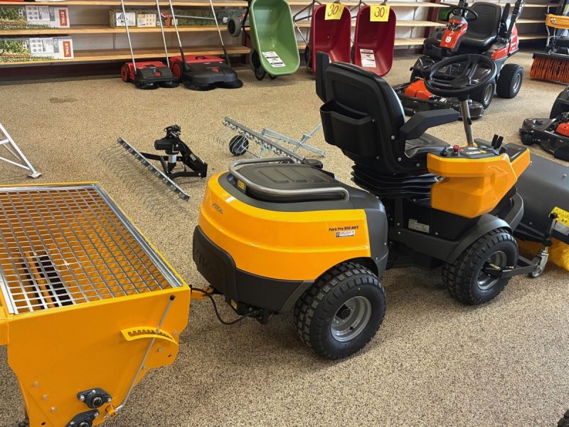Sitzrasenmäher typu Stiga Park PRO 900 AWX, Gebrauchtmaschine v Tinglev (Obrázek 1)