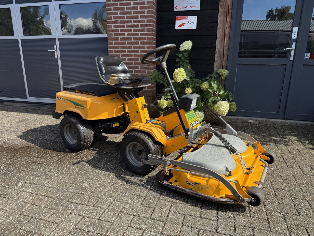 Sitzrasenmäher van het type Stiga Park, Gebrauchtmaschine in Klarenbeek (Foto 1)