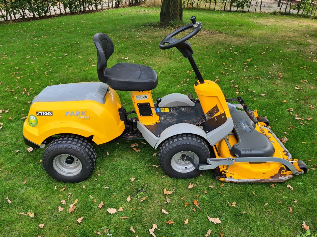 Sitzrasenmäher of the type Stiga Park, Gebrauchtmaschine in Lierop (Picture 4)