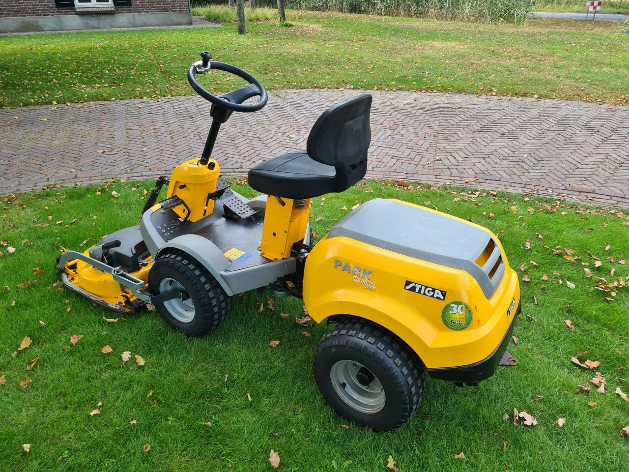 Sitzrasenmäher of the type Stiga Park, Gebrauchtmaschine in Lierop (Picture 9)