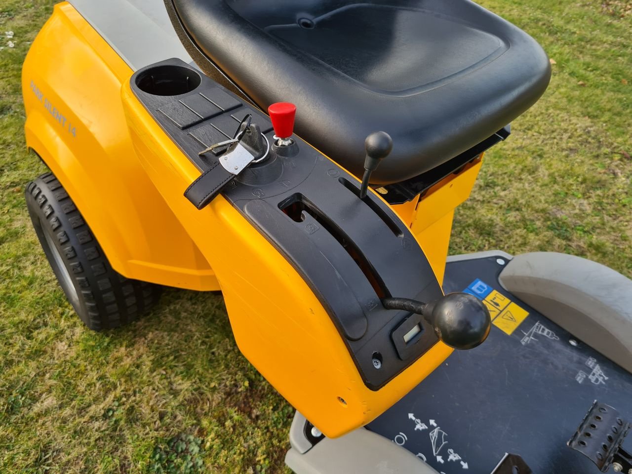 Sitzrasenmäher za tip Stiga Park, Gebrauchtmaschine u Lierop (Slika 7)