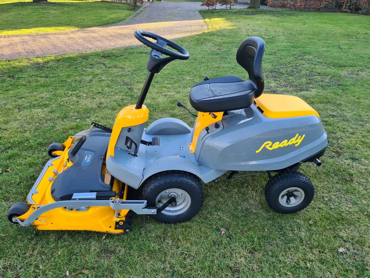Sitzrasenmäher des Typs Stiga Ready, Gebrauchtmaschine in Lierop (Bild 10)