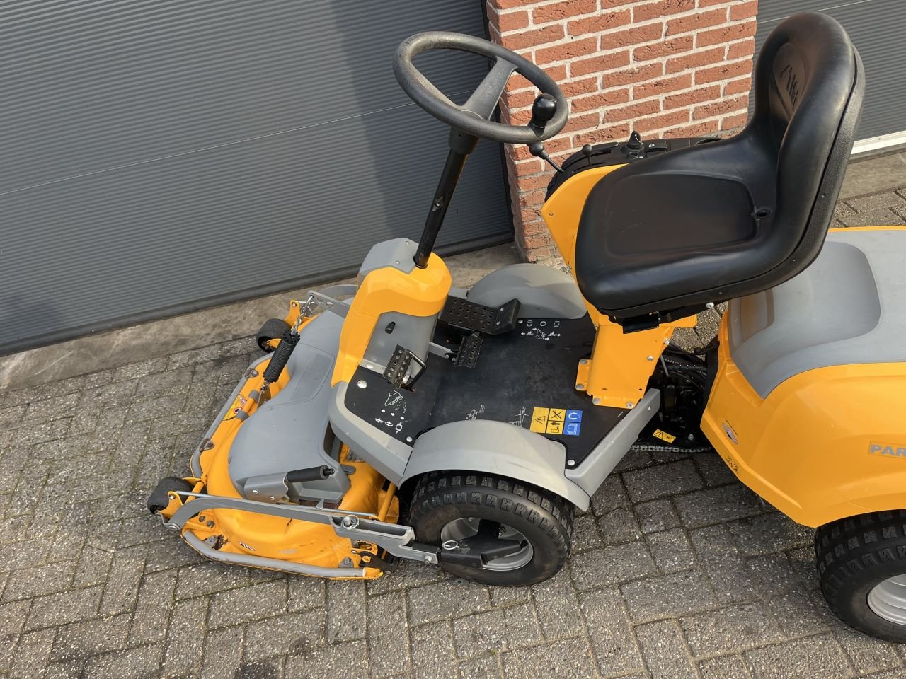 Sitzrasenmäher des Typs Stiga Residence 4wd, Gebrauchtmaschine in Klarenbeek (Bild 5)