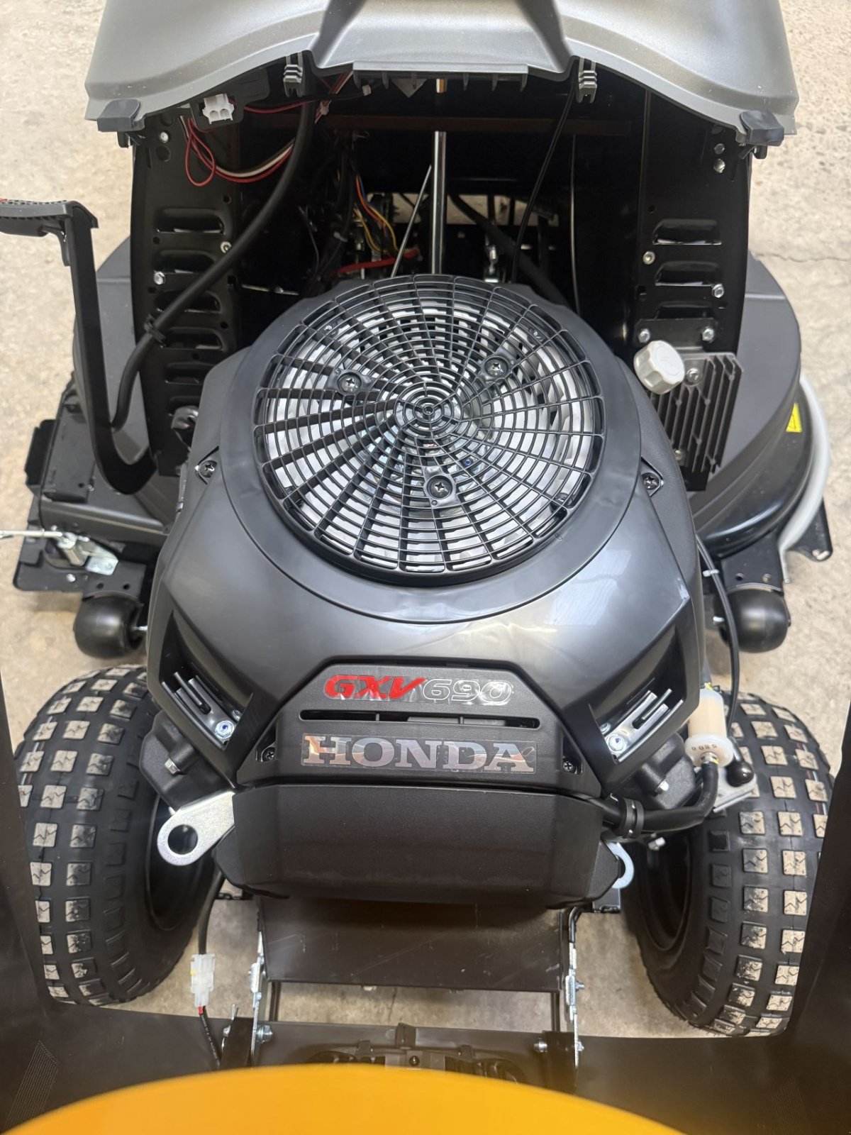 Sitzrasenmäher del tipo Stiga Tornado, Gebrauchtmaschine en Wadenoijen (Imagen 4)