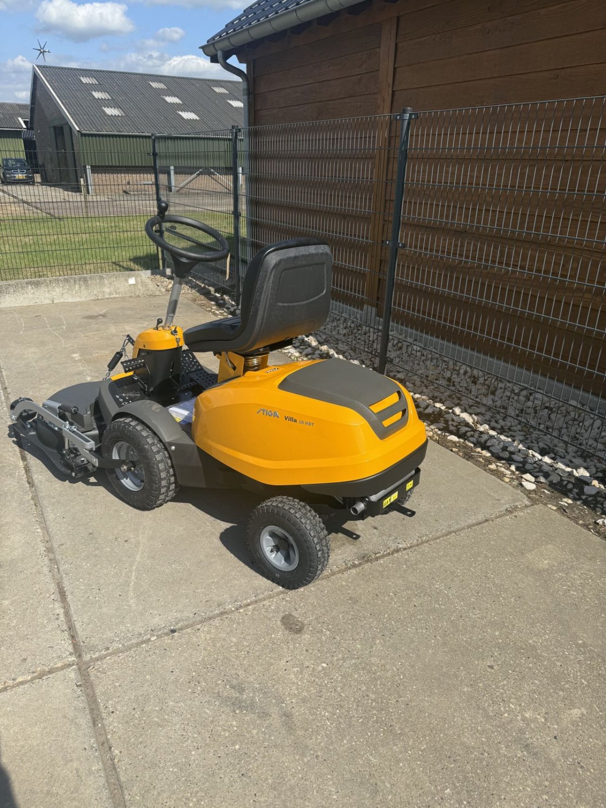 Sitzrasenmäher del tipo Stiga Villa, Gebrauchtmaschine en Wadenoijen (Imagen 2)