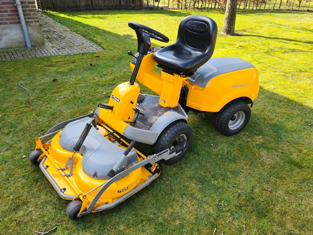 Sitzrasenmäher del tipo Stiga Villa, Gebrauchtmaschine en Lierop (Imagen 5)