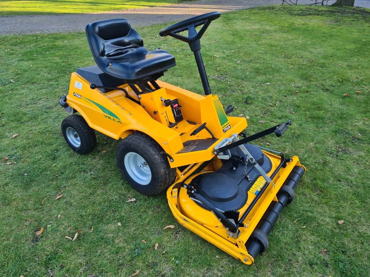 Sitzrasenmäher типа Stiga Villa, Gebrauchtmaschine в Lierop (Фотография 7)