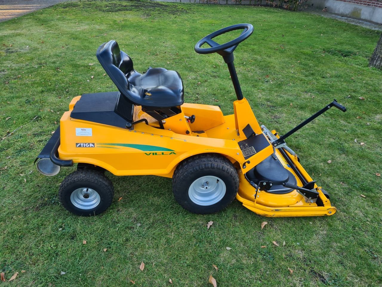 Sitzrasenmäher типа Stiga Villa, Gebrauchtmaschine в Lierop (Фотография 8)