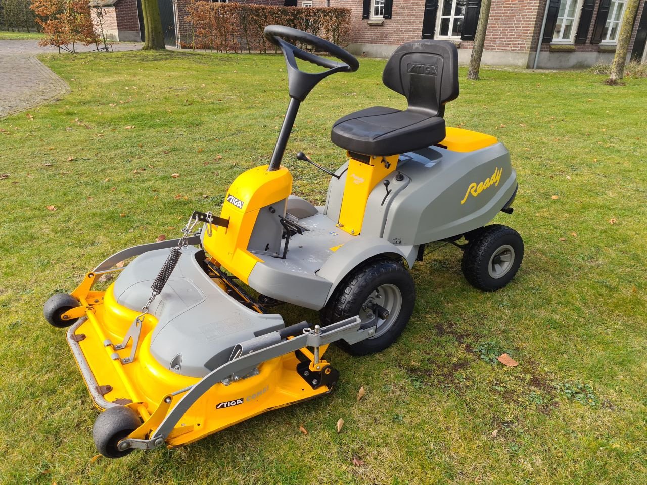 Sitzrasenmäher Türe ait Stiga Villa, Gebrauchtmaschine içinde Lierop (resim 1)
