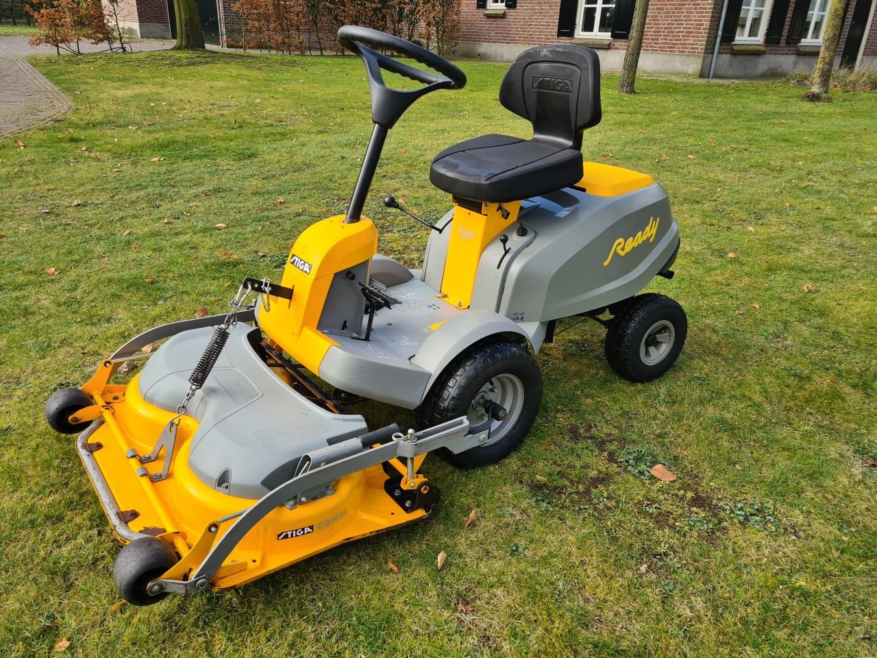Sitzrasenmäher Türe ait Stiga Villa, Gebrauchtmaschine içinde Lierop (resim 2)