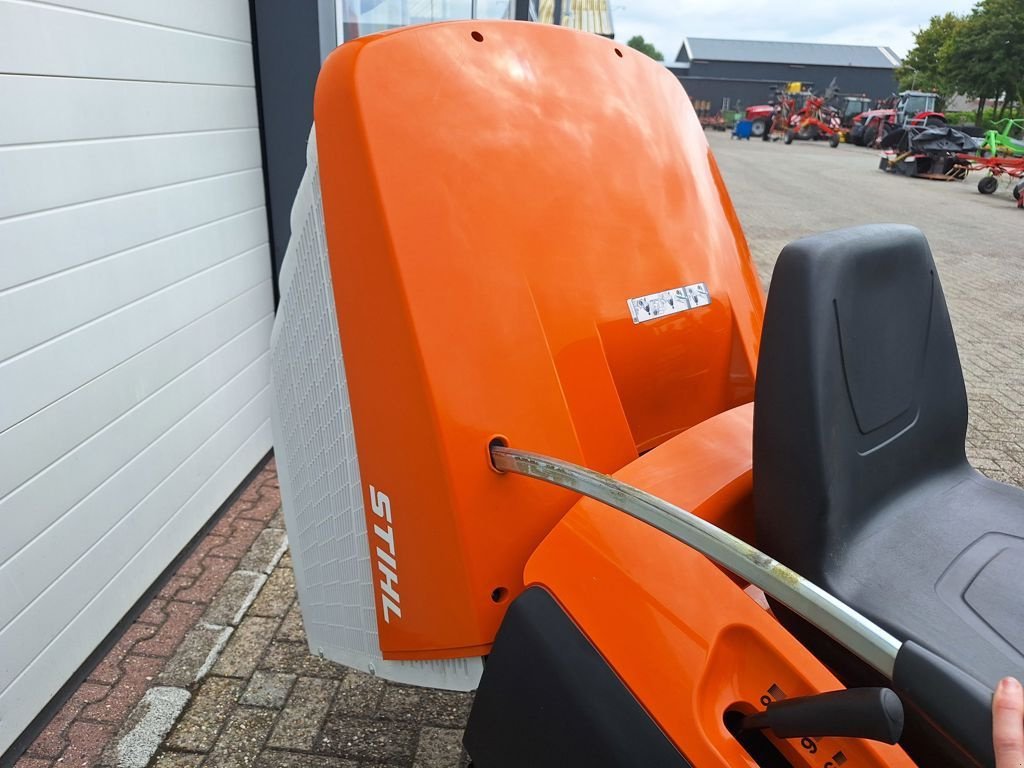 Sitzrasenmäher des Typs Stihl RT 6112.1 ZL, Gebrauchtmaschine in MARIENHEEM (Bild 7)