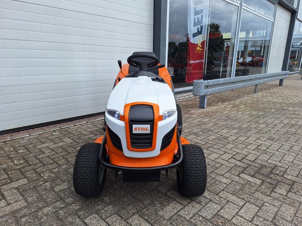 Sitzrasenmäher des Typs Stihl RT 6112.1 ZL, Gebrauchtmaschine in MARIENHEEM (Bild 3)