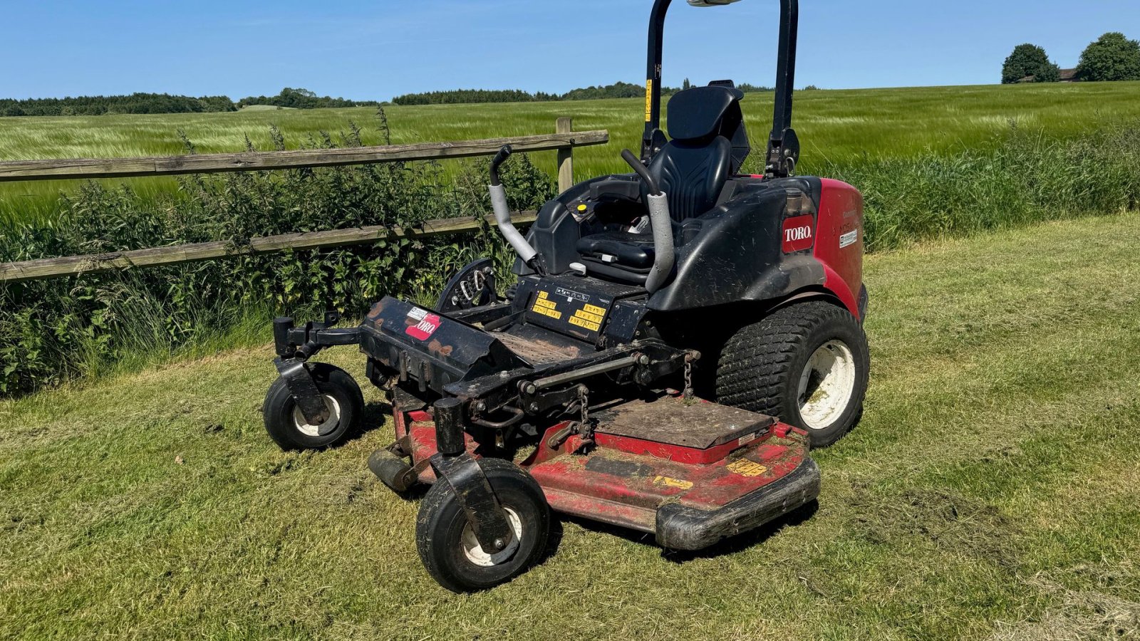 Sitzrasenmäher van het type Toro Groundsmaster 7210 ekstra el-Blæser, Gebrauchtmaschine in Holbæk (Foto 1)