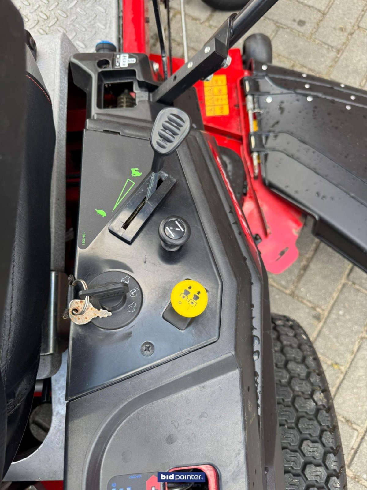 Sitzrasenmäher Türe ait Toro Zero turn model 74694, Gebrauchtmaschine içinde Deurne (resim 3)