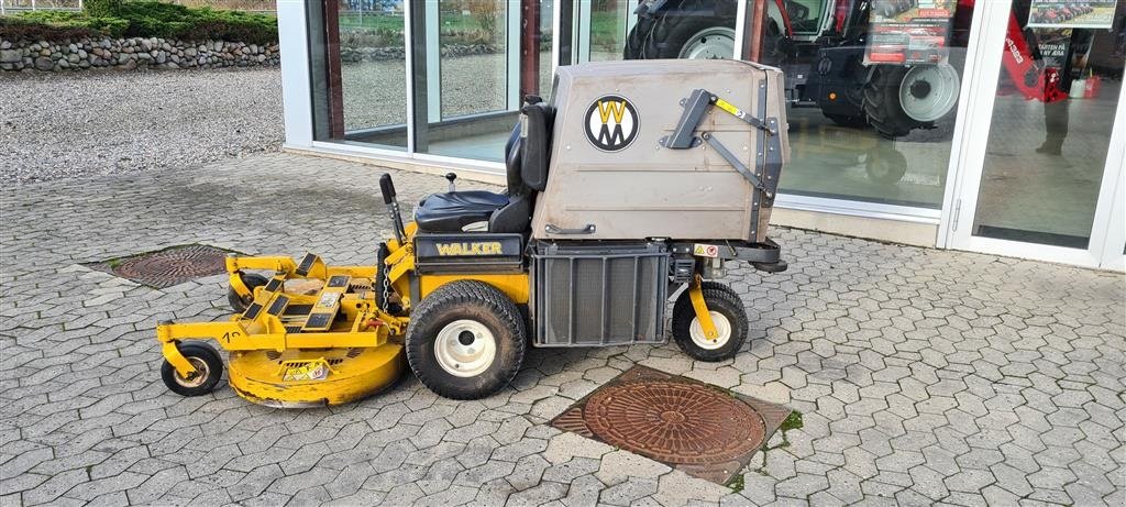 Sitzrasenmäher tip Walker D21d, Gebrauchtmaschine in Ringe (Poză 1)