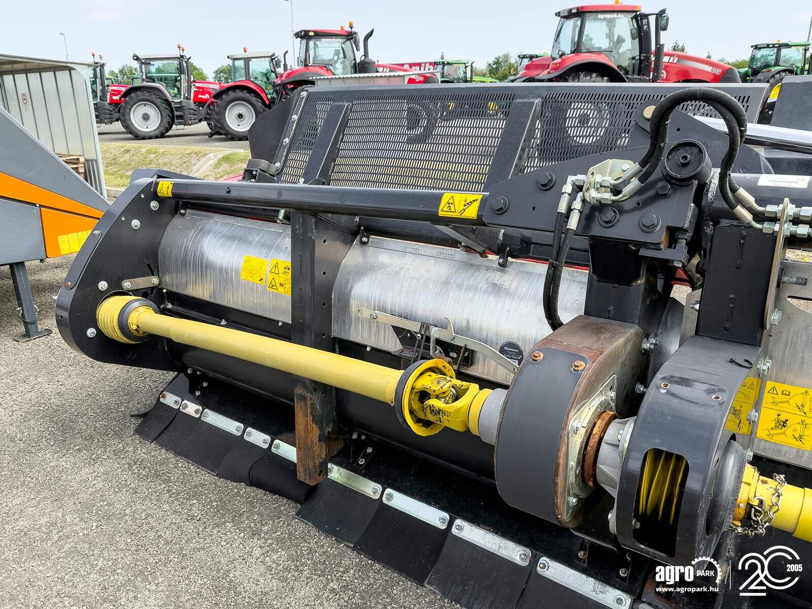 Sonnenblumenschneidwerk del tipo Geringhoff SF Horizon 1230/FB 12-row sunflower header with John Deere and Claas bracket, 75 cm row spacing, folding frame design, stalk chopper, Gebrauchtmaschine en Csengele (Imagen 24)