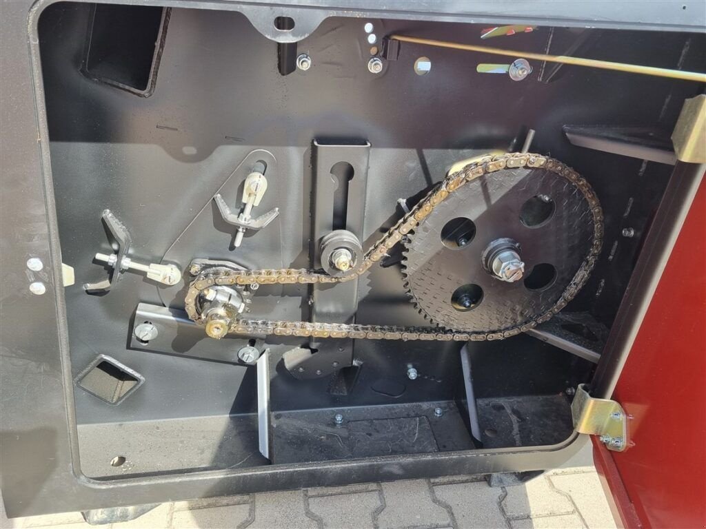 Sonnenblumenschneidwerk des Typs Lupus Sonnenblumenvorsatz / sunflower harvester, Neumaschine in Michałowo (Bild 8)