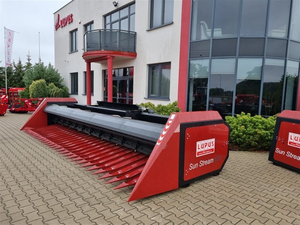 Sonnenblumenschneidwerk des Typs Lupus Sonnenblumenvorsatz / sunflower harvester, Neumaschine in Michałowo (Bild 5)