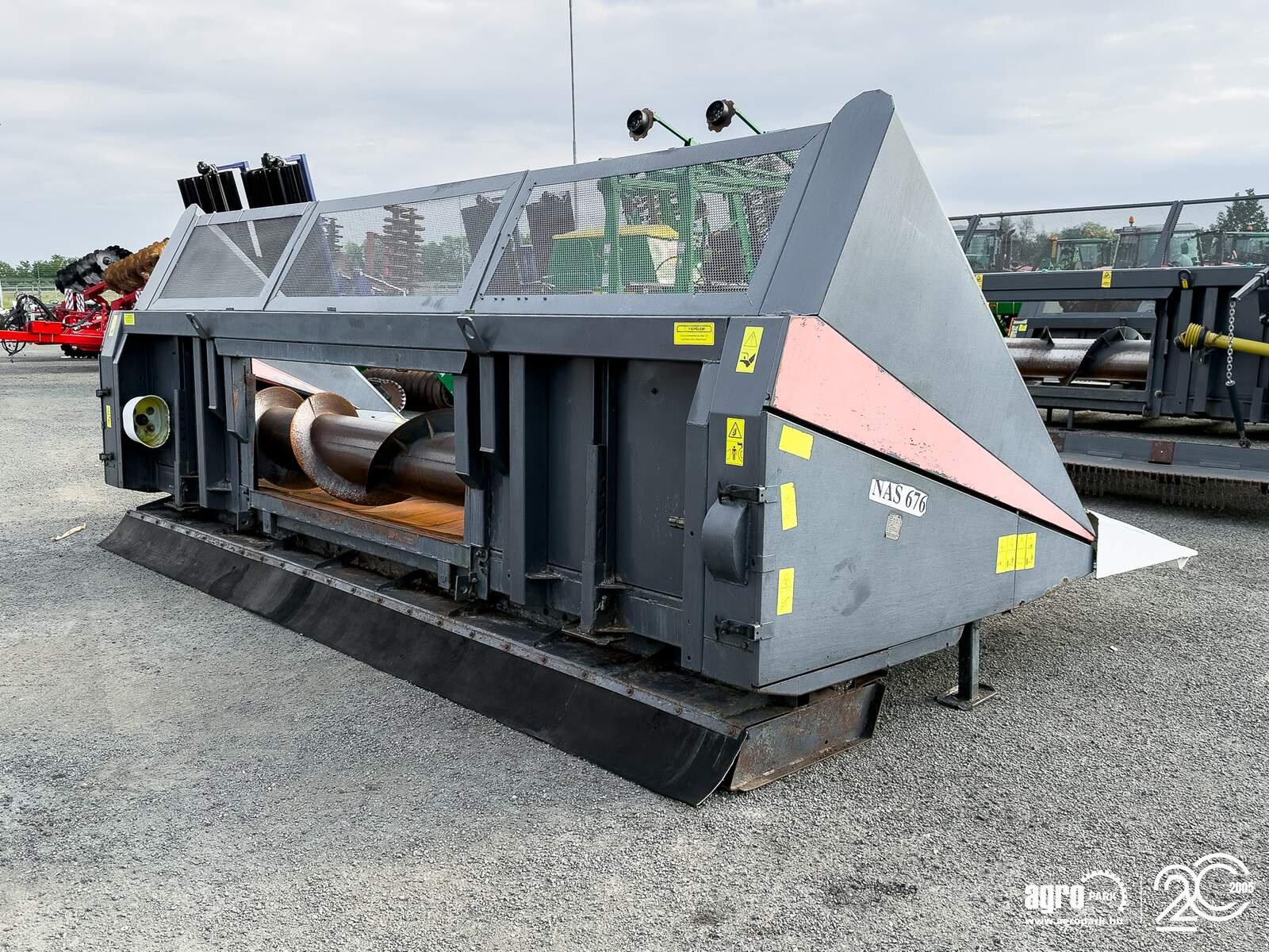 Sonnenblumenschneidwerk от тип NAS 676 Z 6 row sunflower header with chopper for JD combines, with 75 cm row spacing, Gebrauchtmaschine в Csengele (Снимка 3)