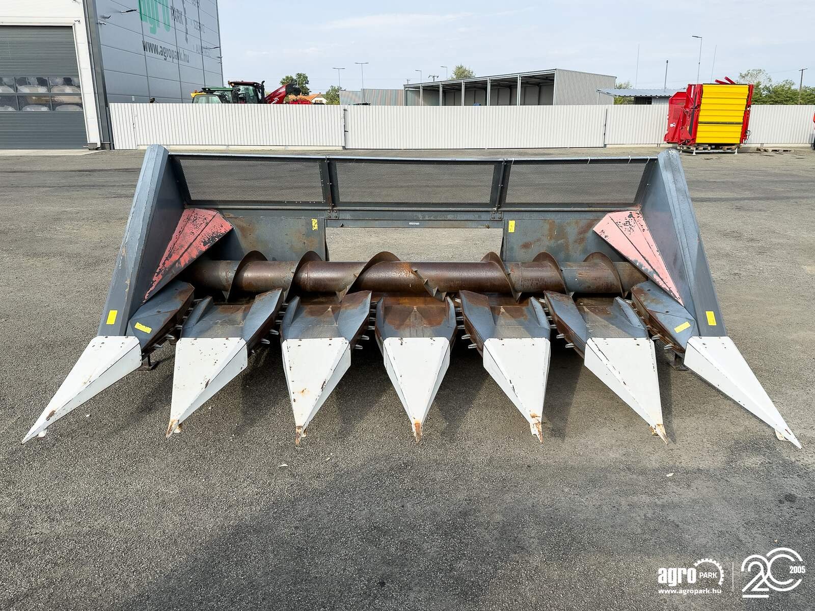 Sonnenblumenschneidwerk от тип NAS 676 Z 6 row sunflower header with chopper for JD combines, with 75 cm row spacing, Gebrauchtmaschine в Csengele (Снимка 7)