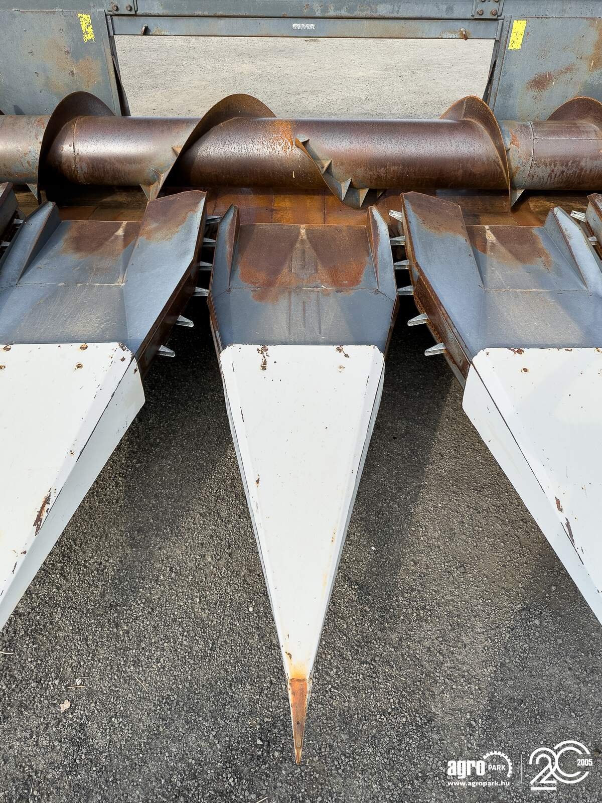 Sonnenblumenschneidwerk от тип NAS 676 Z 6 row sunflower header with chopper for JD combines, with 75 cm row spacing, Gebrauchtmaschine в Csengele (Снимка 11)