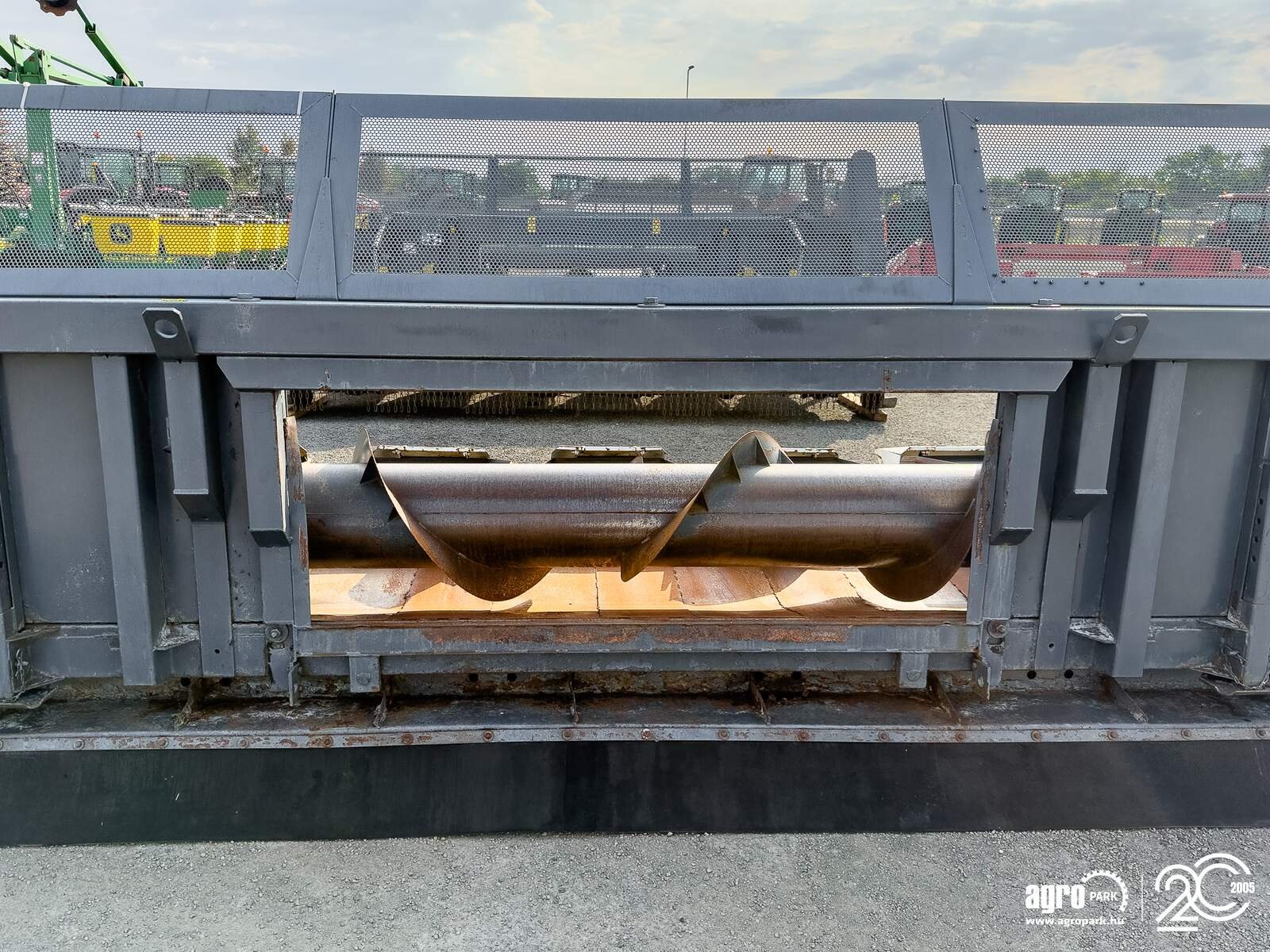 Sonnenblumenschneidwerk от тип NAS 676 Z 6 row sunflower header with chopper for JD combines, with 75 cm row spacing, Gebrauchtmaschine в Csengele (Снимка 20)