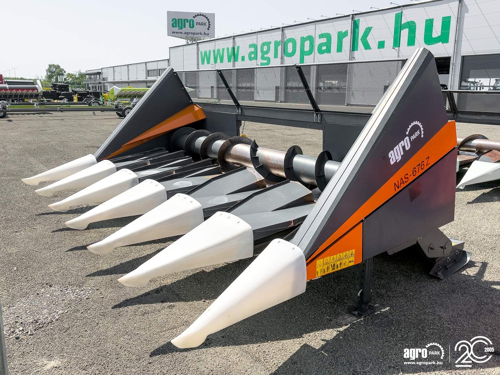 Sonnenblumenschneidwerk του τύπου NAS 676 Z sunflower header, with chopper for John Deere combines, Gebrauchtmaschine σε Csengele (Φωτογραφία 1)