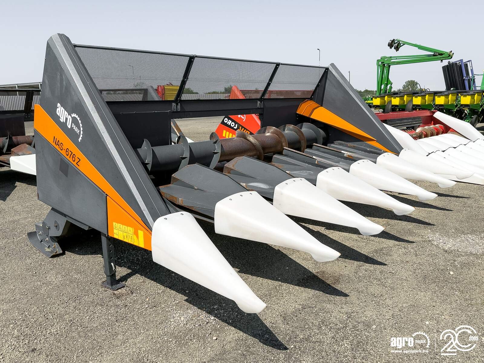 Sonnenblumenschneidwerk του τύπου NAS 676 Z sunflower header, with chopper for John Deere combines, Gebrauchtmaschine σε Csengele (Φωτογραφία 2)