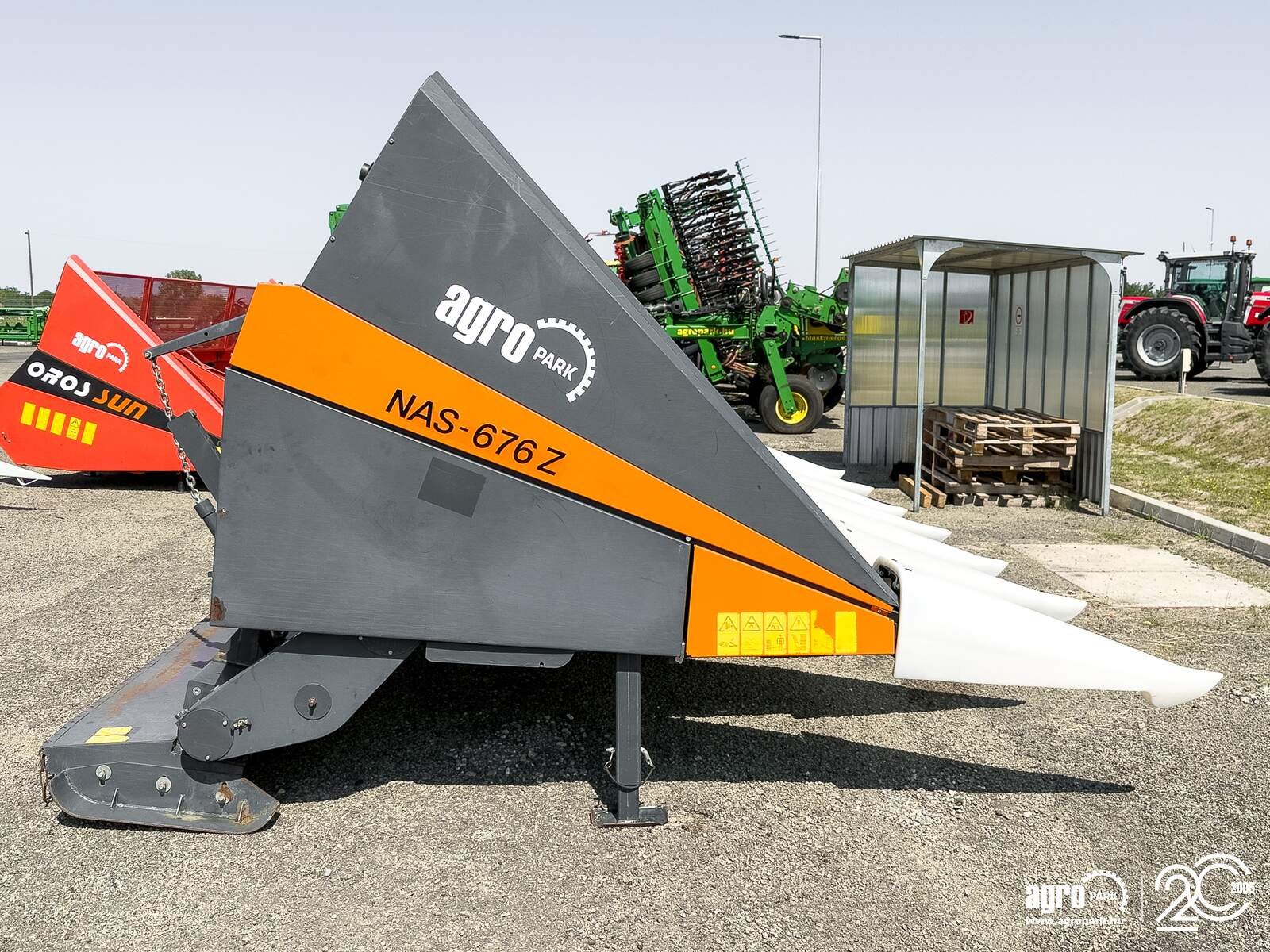 Sonnenblumenschneidwerk του τύπου NAS 676 Z sunflower header, with chopper for John Deere combines, Gebrauchtmaschine σε Csengele (Φωτογραφία 8)