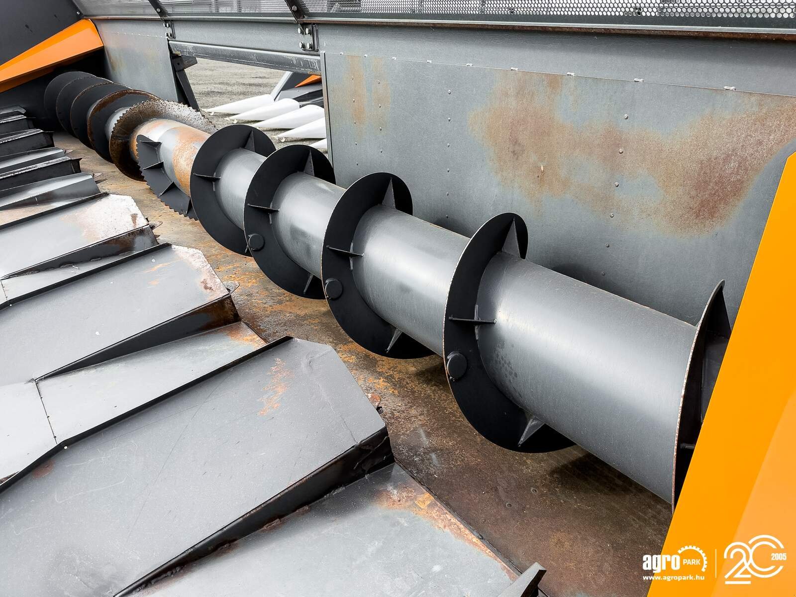 Sonnenblumenschneidwerk za tip NAS 876 8 rows, 75 cm row spacing, for New Holland combines, Gebrauchtmaschine u Csengele (Slika 14)