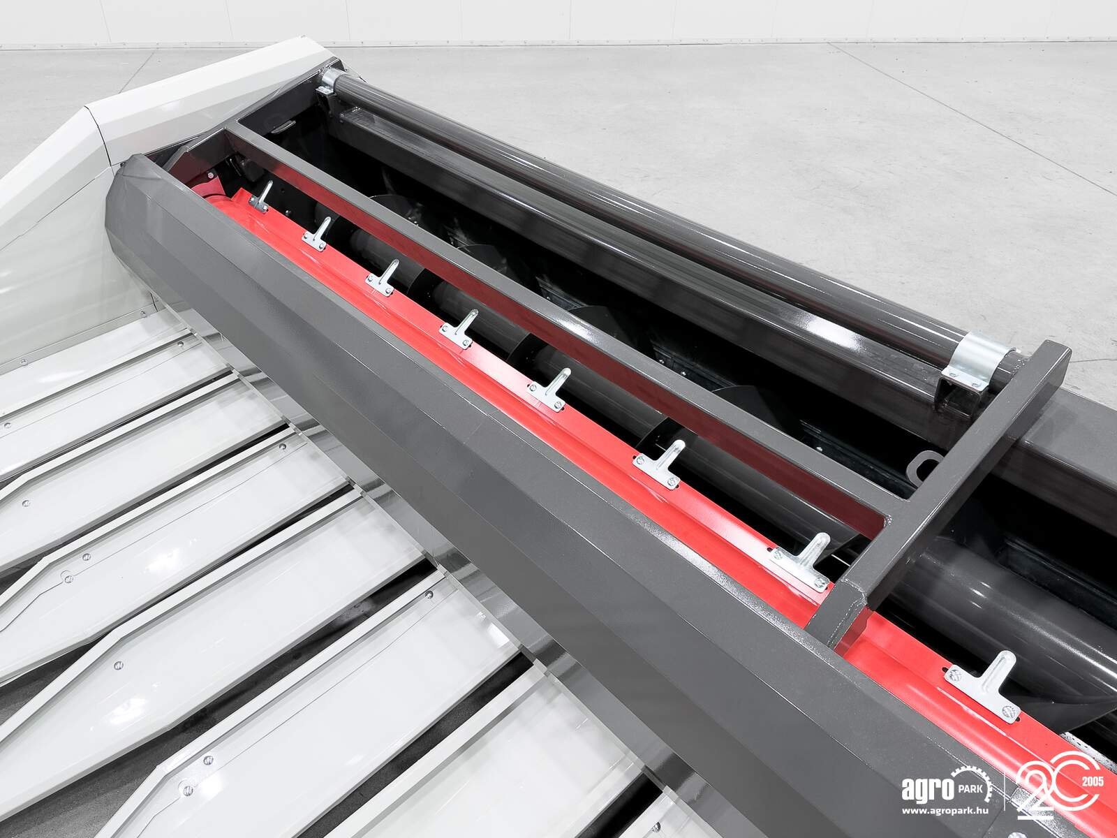 Sonnenblumenschneidwerk del tipo SunSeed Xtra 12-75, Gebrauchtmaschine en Csengele (Imagen 24)