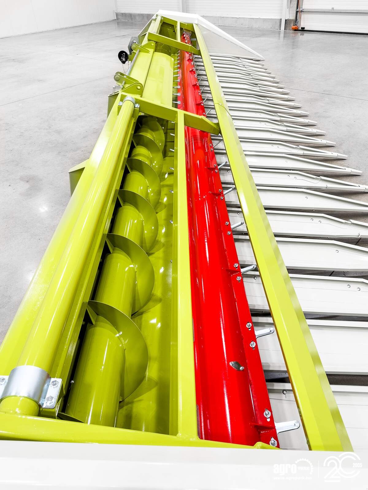 Sonnenblumenschneidwerk типа SunSeed Xtra 16-75 12 m, 16 row (75 cm), row independent sunflower header (Claas), Gebrauchtmaschine в Csengele (Фотография 26)