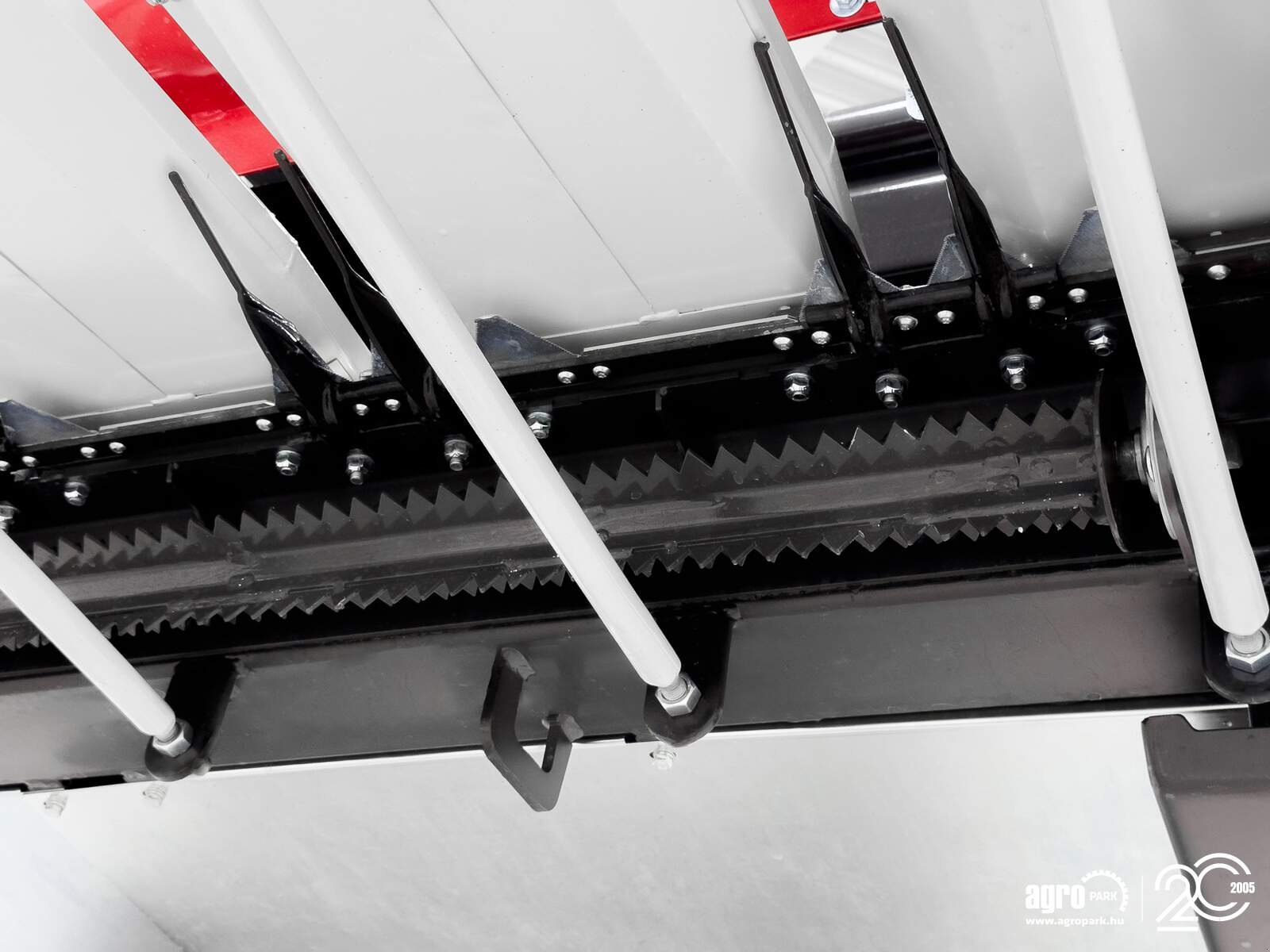 Sonnenblumenschneidwerk del tipo SunSeed Xtra 6-75, Gebrauchtmaschine en Csengele (Imagen 20)