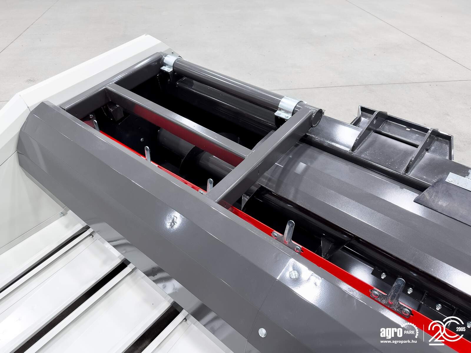 Sonnenblumenschneidwerk del tipo SunSeed Xtra 6-75, Gebrauchtmaschine en Csengele (Imagen 21)