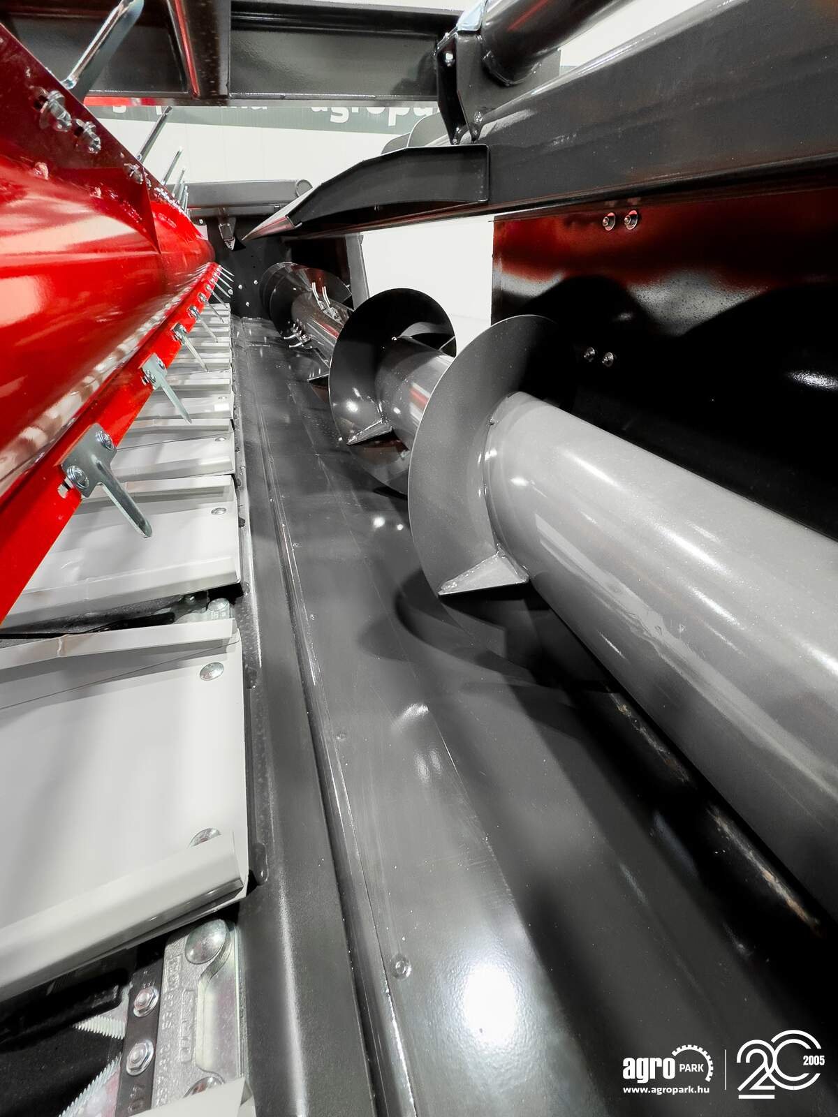 Sonnenblumenschneidwerk del tipo SunSeed Xtra 6-75, Gebrauchtmaschine en Csengele (Imagen 29)