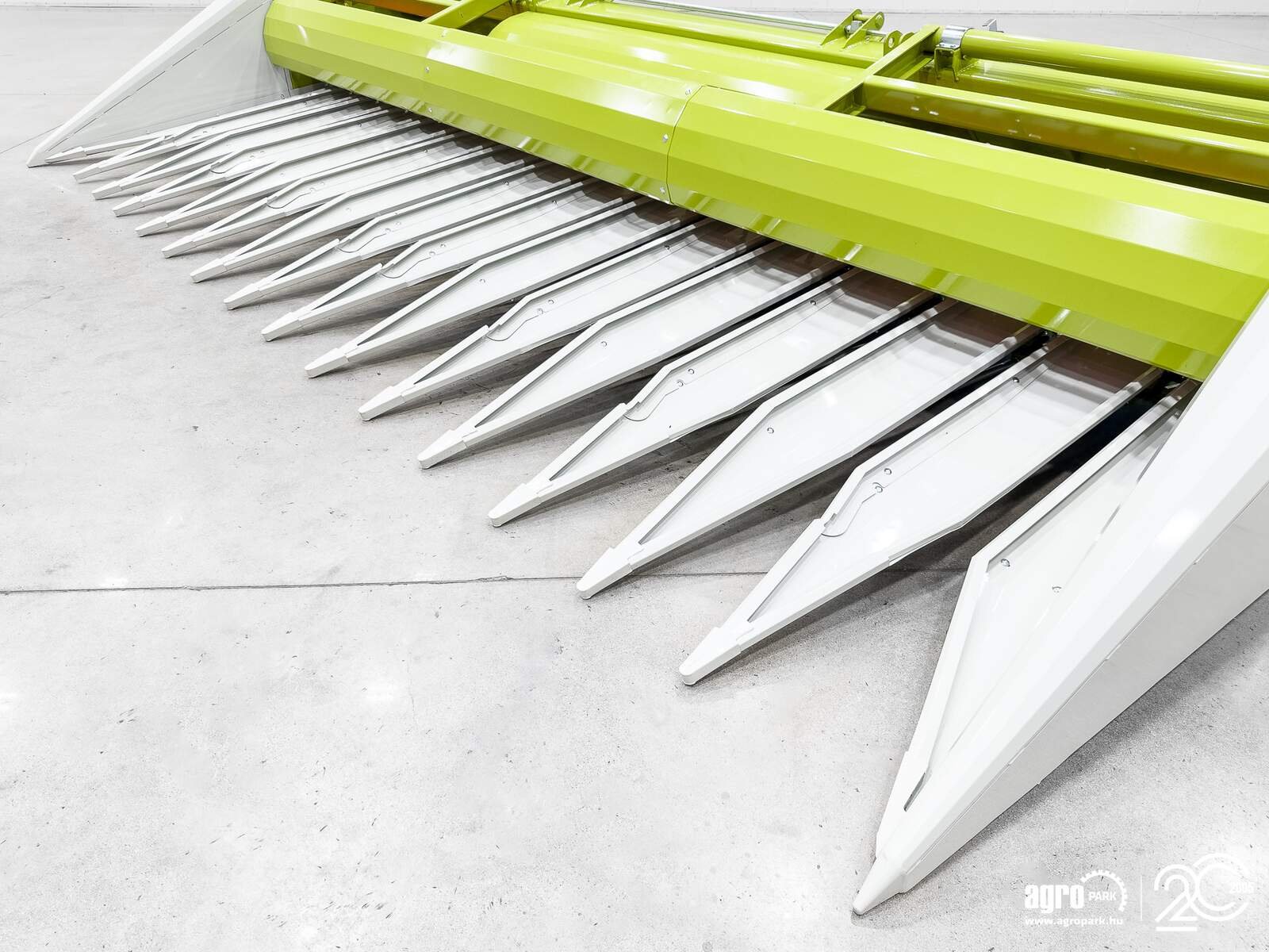 Sonnenblumenschneidwerk del tipo SunSeed Xtra 8-75, Gebrauchtmaschine en Csengele (Imagen 10)