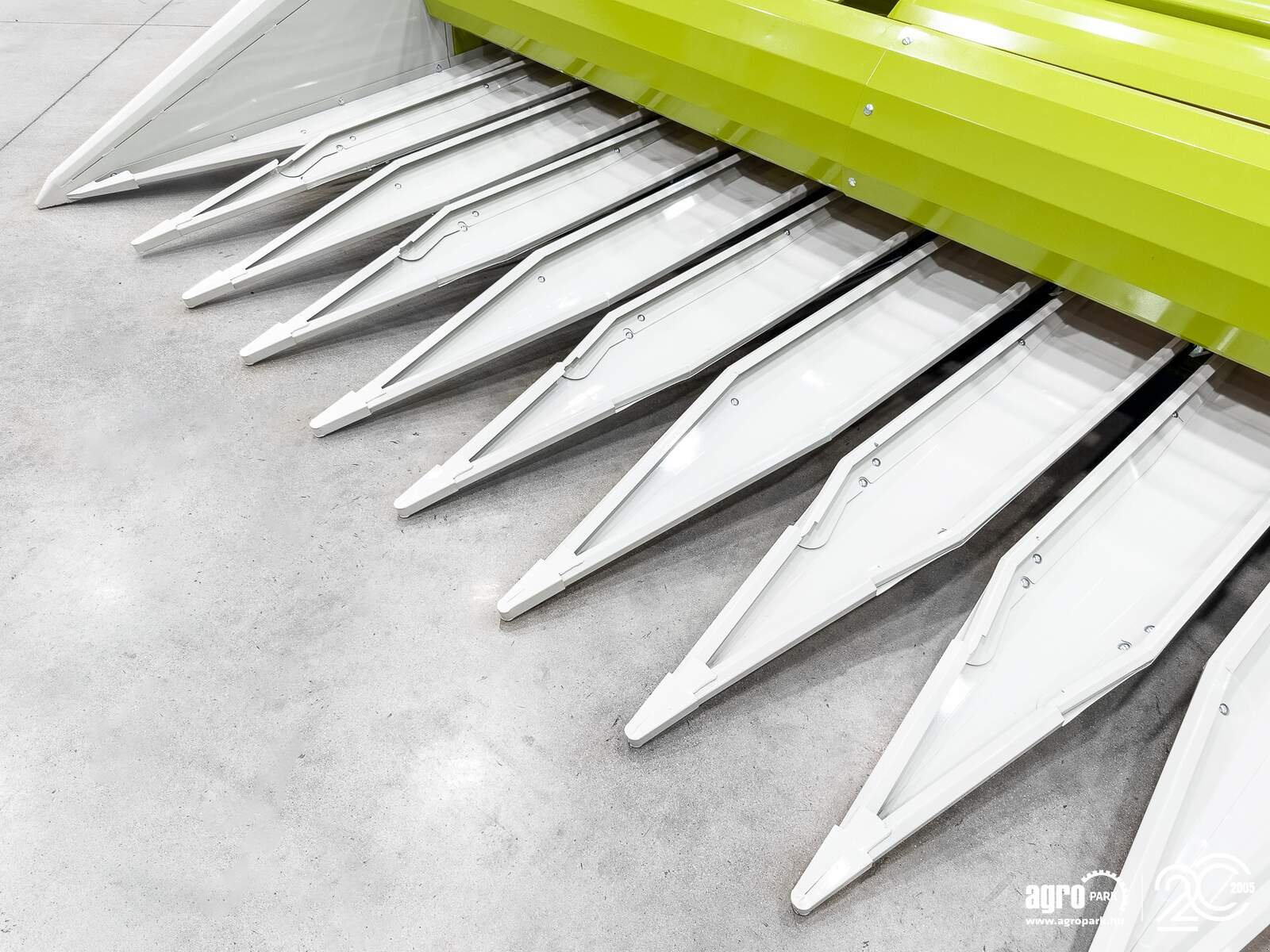 Sonnenblumenschneidwerk del tipo SunSeed Xtra 8-75, Gebrauchtmaschine en Csengele (Imagen 11)