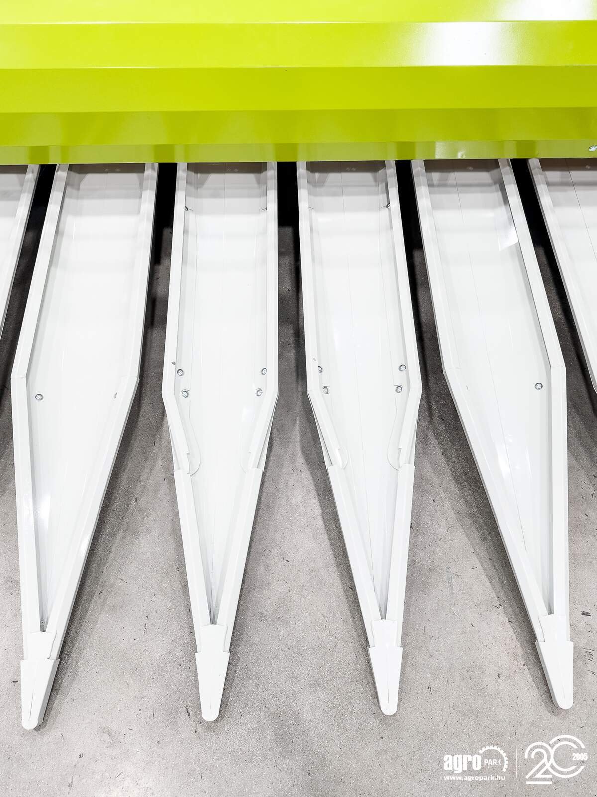 Sonnenblumenschneidwerk del tipo SunSeed Xtra 8-75, Gebrauchtmaschine en Csengele (Imagen 12)