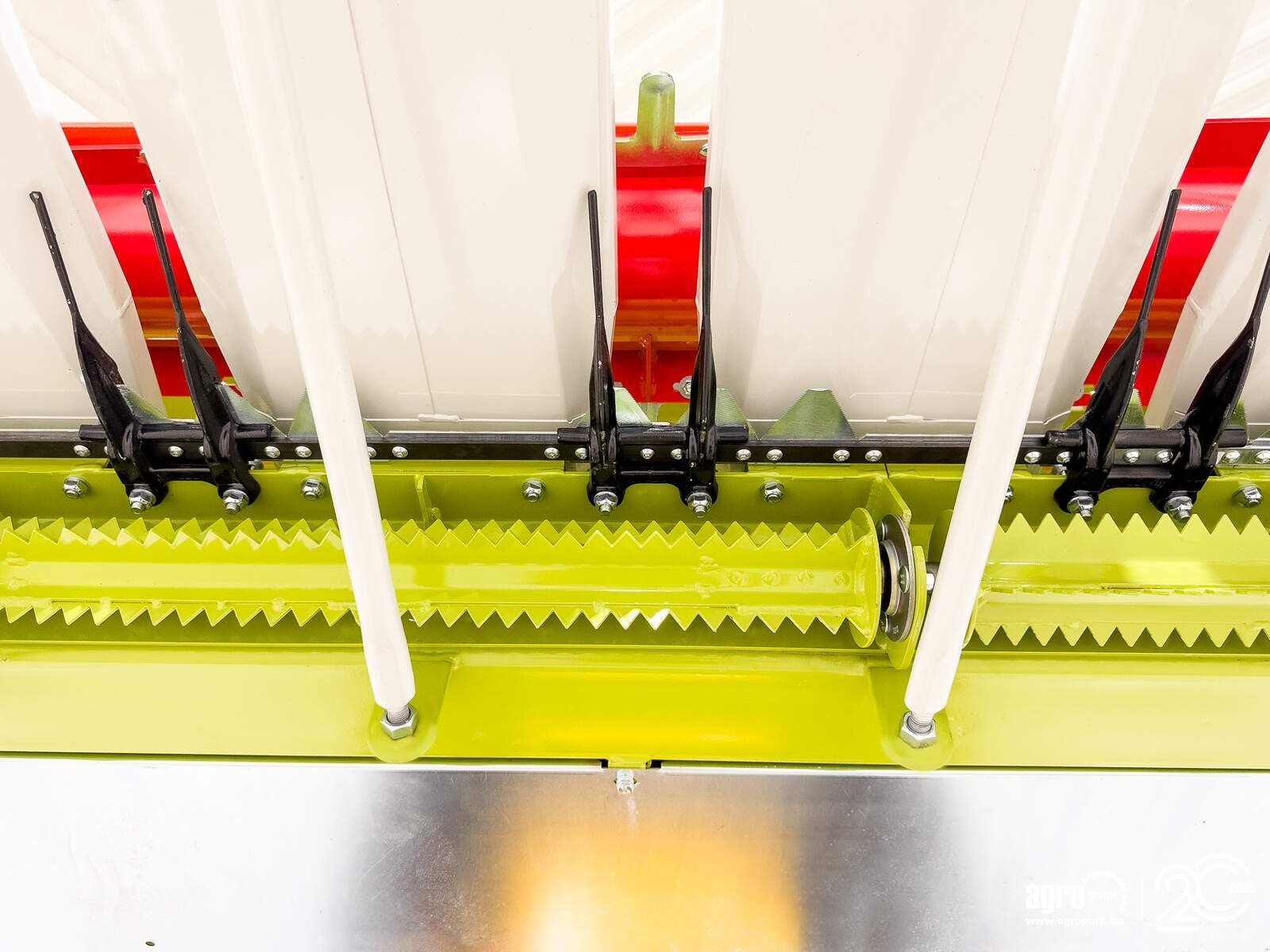 Sonnenblumenschneidwerk del tipo SunSeed Xtra 8-75, Gebrauchtmaschine en Csengele (Imagen 19)