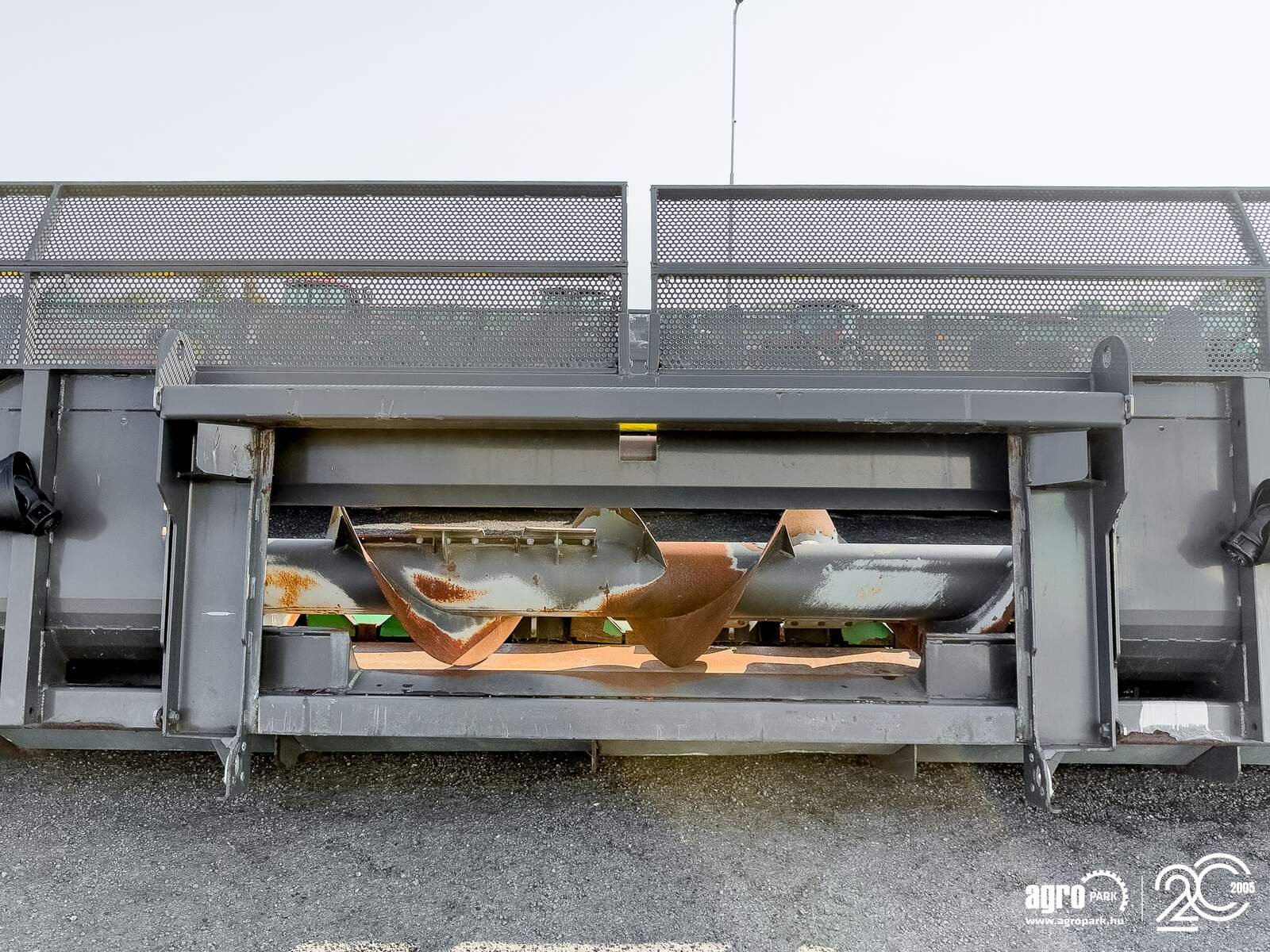 Sonnenblumenschneidwerk типа Ziegler Sunflower Champion 12R John Deere 12 row sunflower header, 75 cm row distance, for John Deere S and T combines, Gebrauchtmaschine в Csengele (Фотография 20)